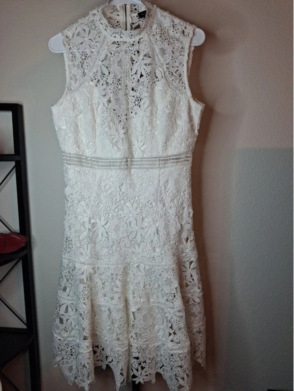 Bardot white, sleeveless lace mini dress size US 8/M